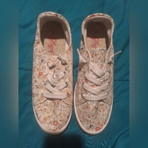 Jelly Pop Floral Lace-Up Sneakers 11